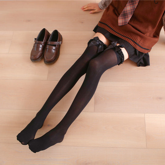 Ruffled Lace Velvet Socks with Bow