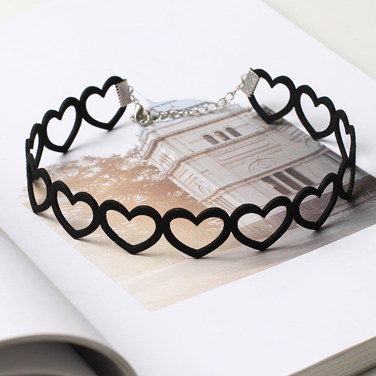 Black Heart Velvet Choker