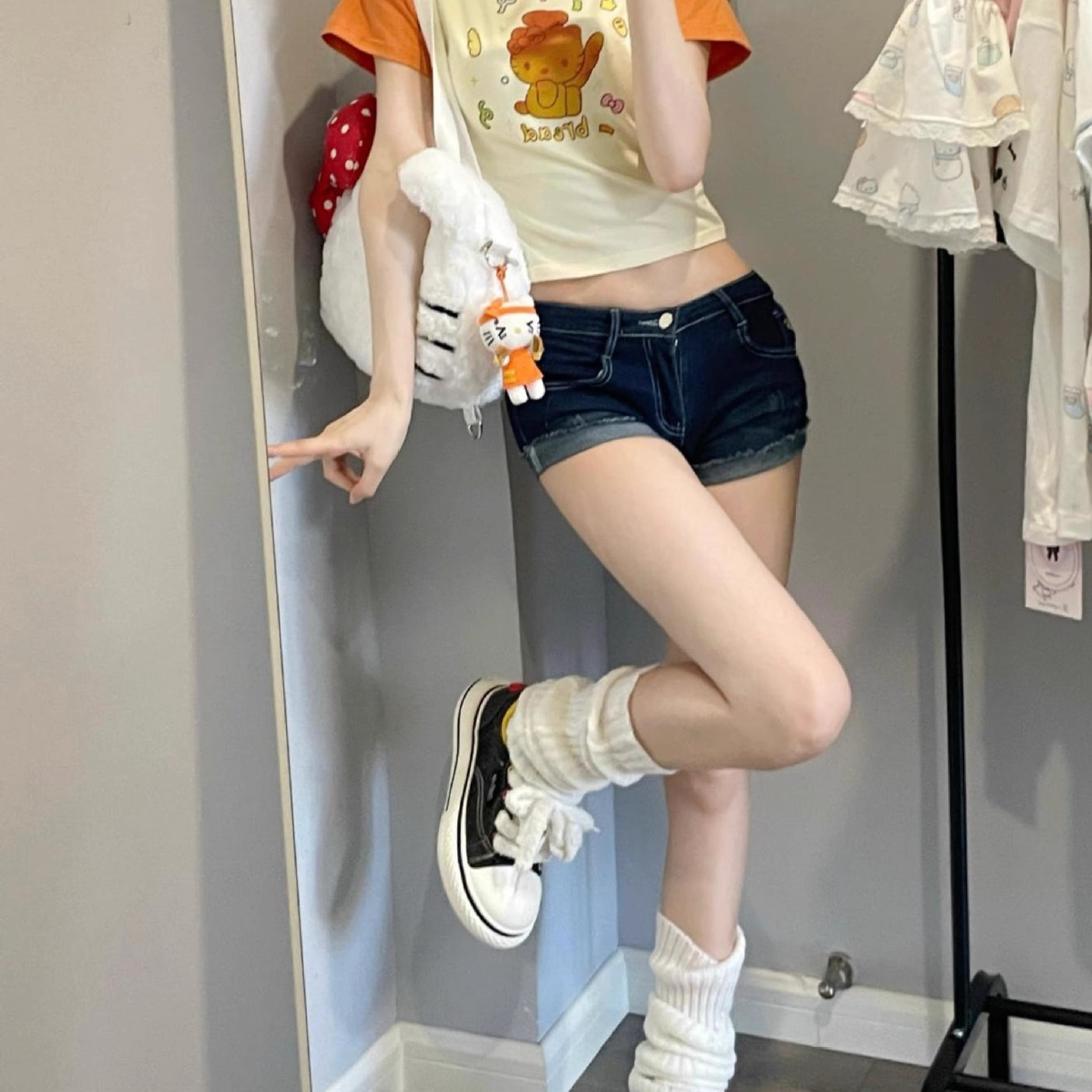 Rolled Hem Skinny Denim Shorts