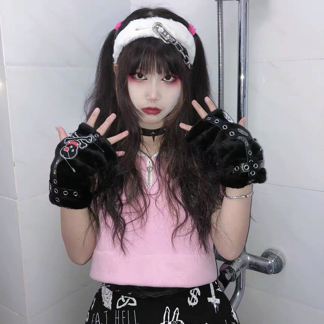 Black Skull Furry Mittens