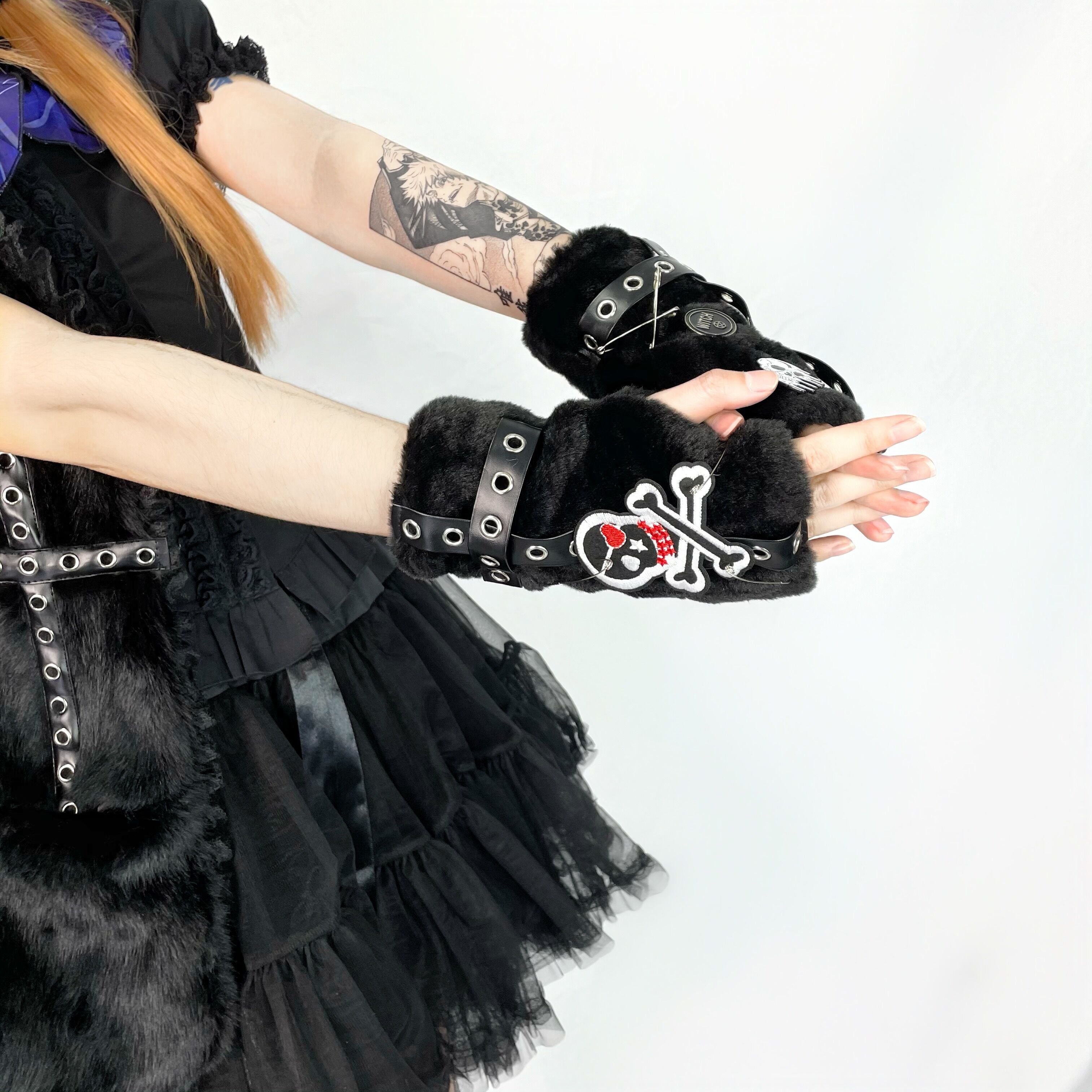 Black Skull Furry Mittens
