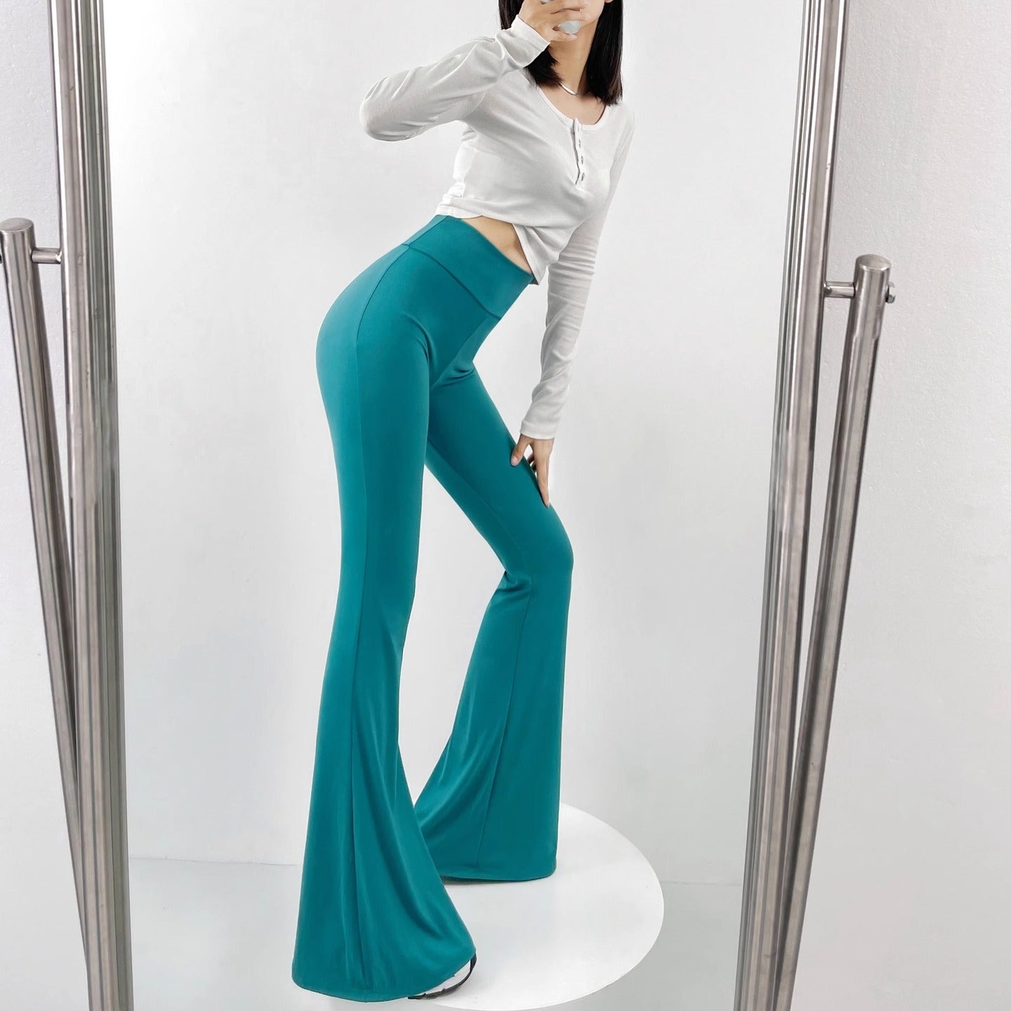 High-waist Flare Pant