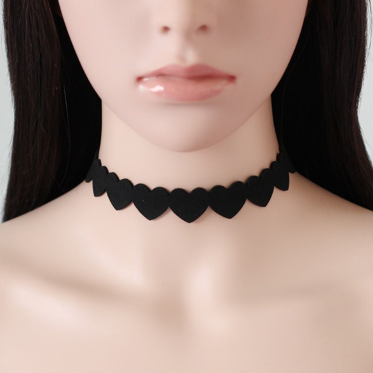 Black Heart Velvet Choker